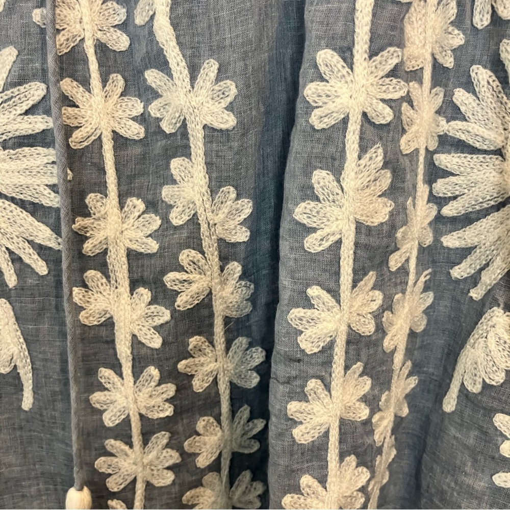 NWT DOLMA Floral Embroidered Blouse Blue with White Embroidery Size Small - Picture 5 of 12